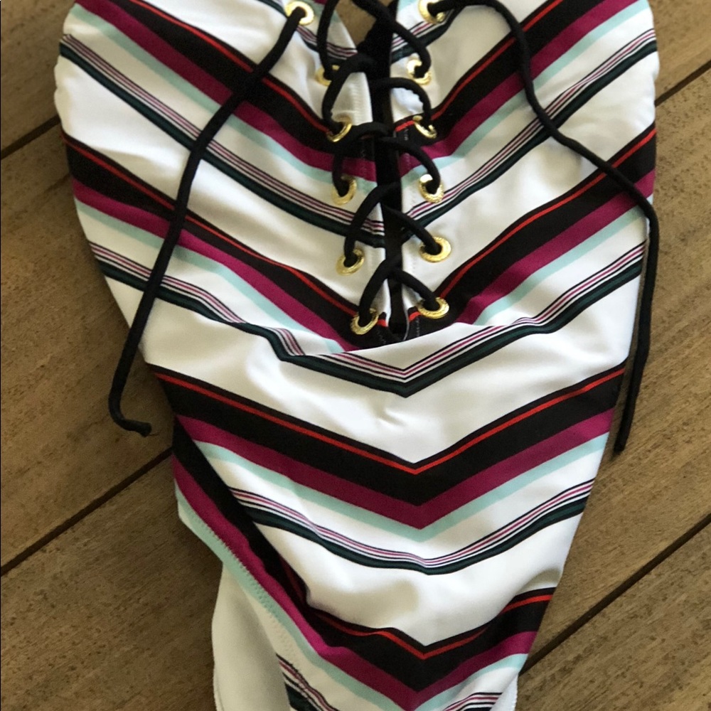 NWOT : Abercrombie full piece bathing suite.